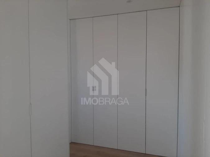 Moradia T3 para Venda em Esporões Foto 38