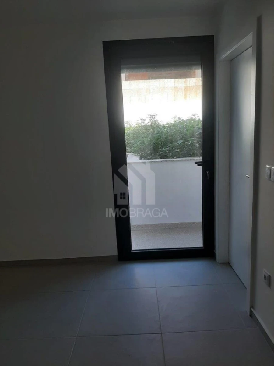 Moradia T3 para Venda em Esporões Foto 44