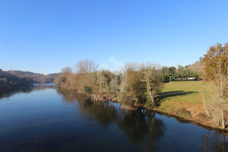 Terreno para Venda em Águas Santas e Moure Foto 22