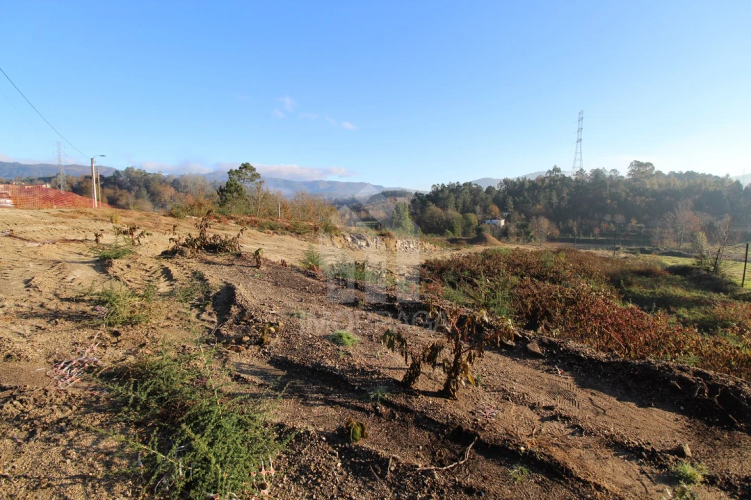 Terreno para Venda em Águas Santas e Moure Foto 8
