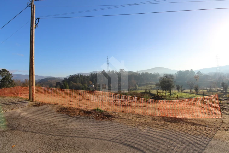 Terreno para Venda em Águas Santas e Moure Foto 13