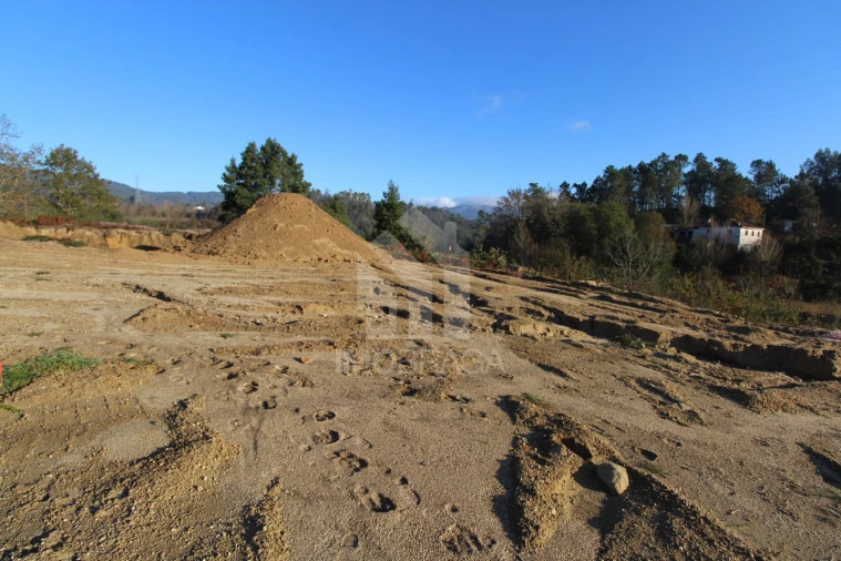 Terreno para Venda em Águas Santas e Moure Foto 14