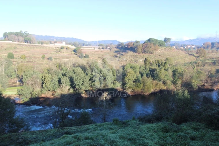 Terreno para Venda em Águas Santas e Moure Foto 17