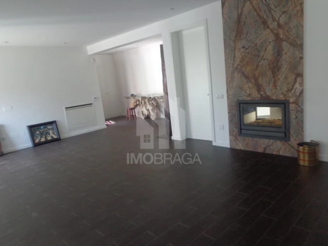 Moradia T3 para Venda em Priscos Foto 8