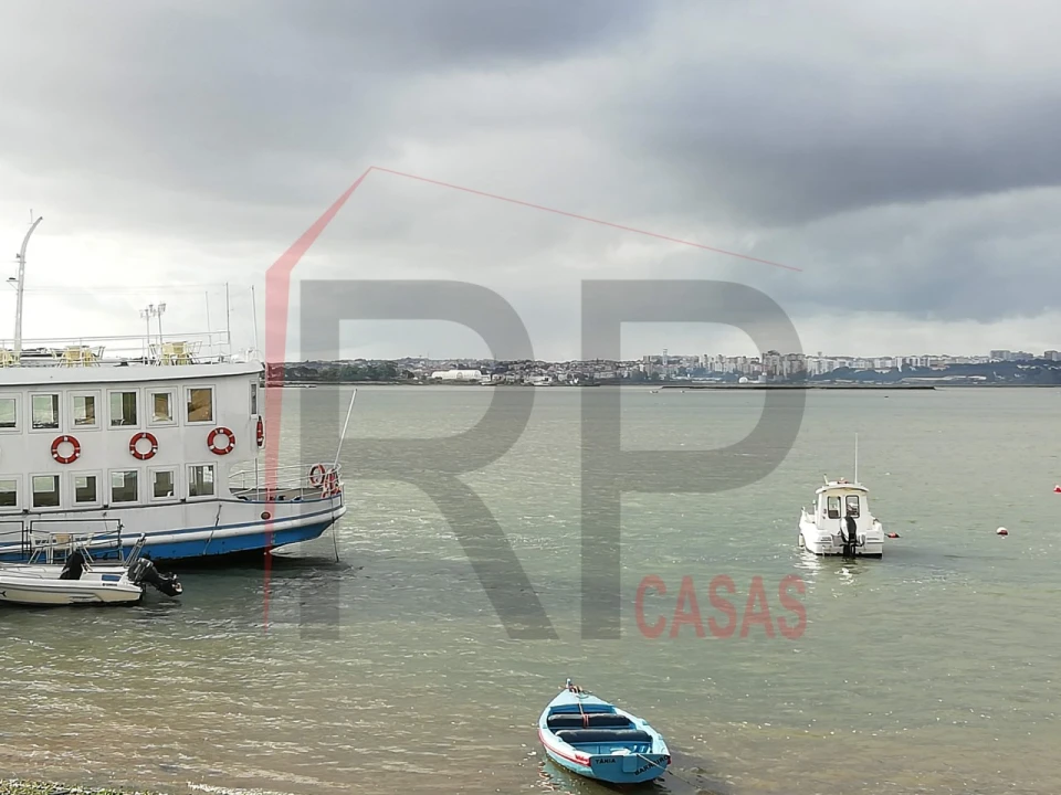 Prédio para Venda em Seixal, Arrentela e Aldeia de Paio Pires Foto 7