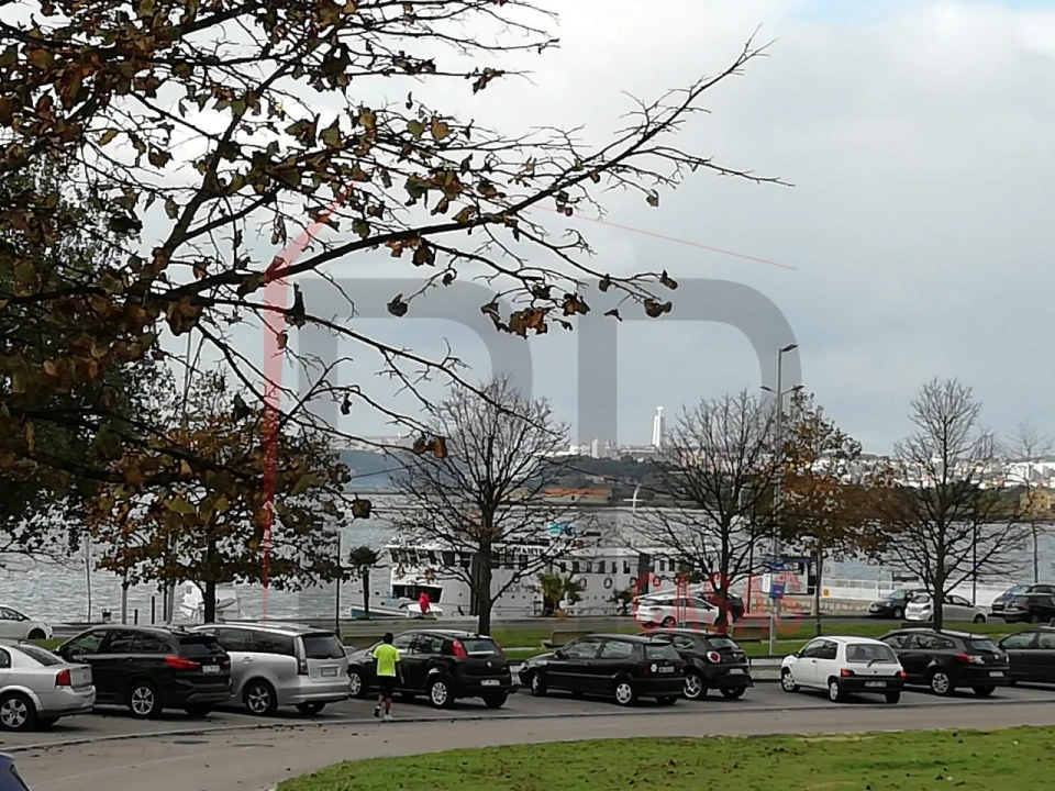 Prédio para Venda em Seixal, Arrentela e Aldeia de Paio Pires Foto 8