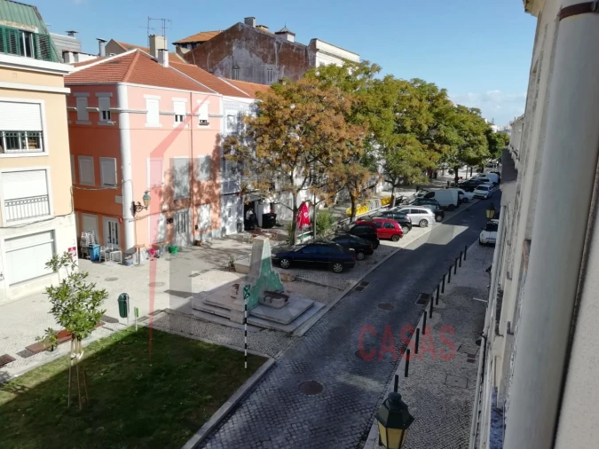 Prédio para Venda em Seixal, Arrentela e Aldeia de Paio Pires Foto 1