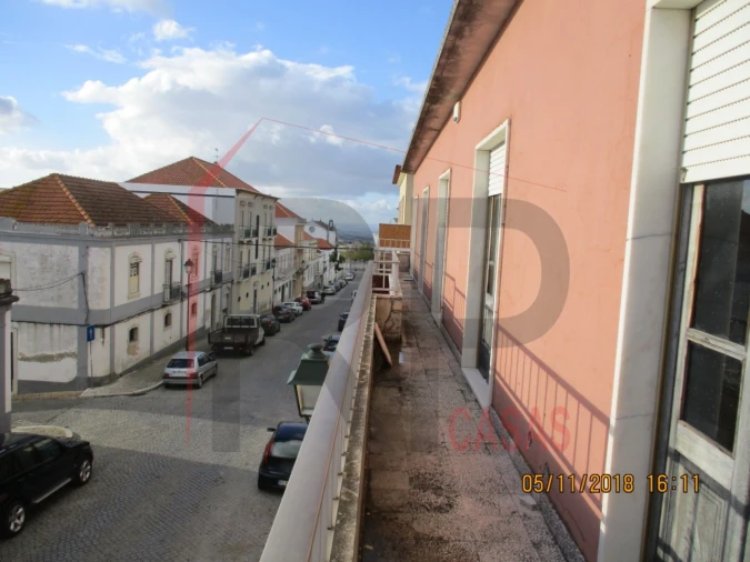 Prédio para Venda em Palmela Foto 2