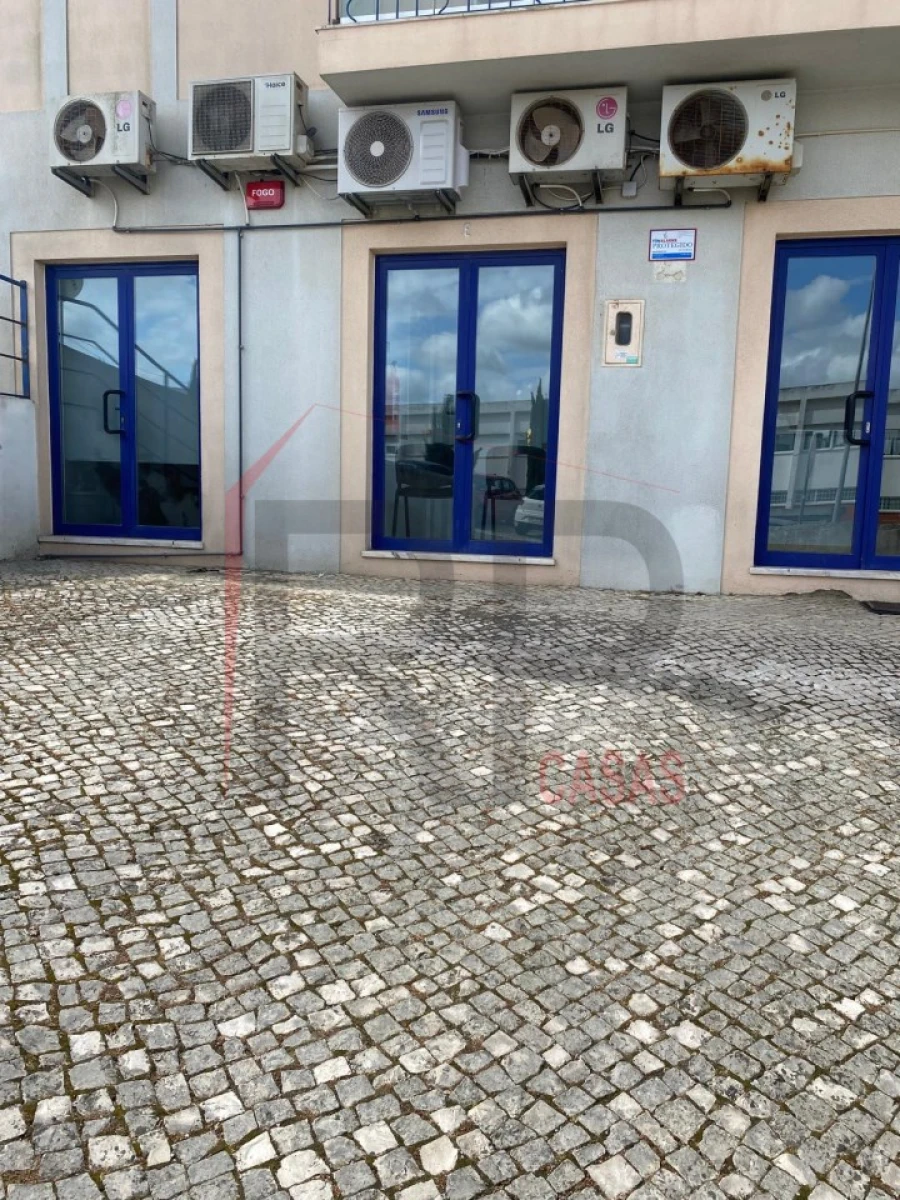 Loja para Venda em Palmela Foto 2