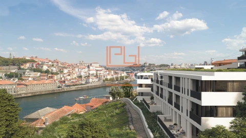 Moradia T4 para Venda em Santa Marinha e São Pedro da Afurada