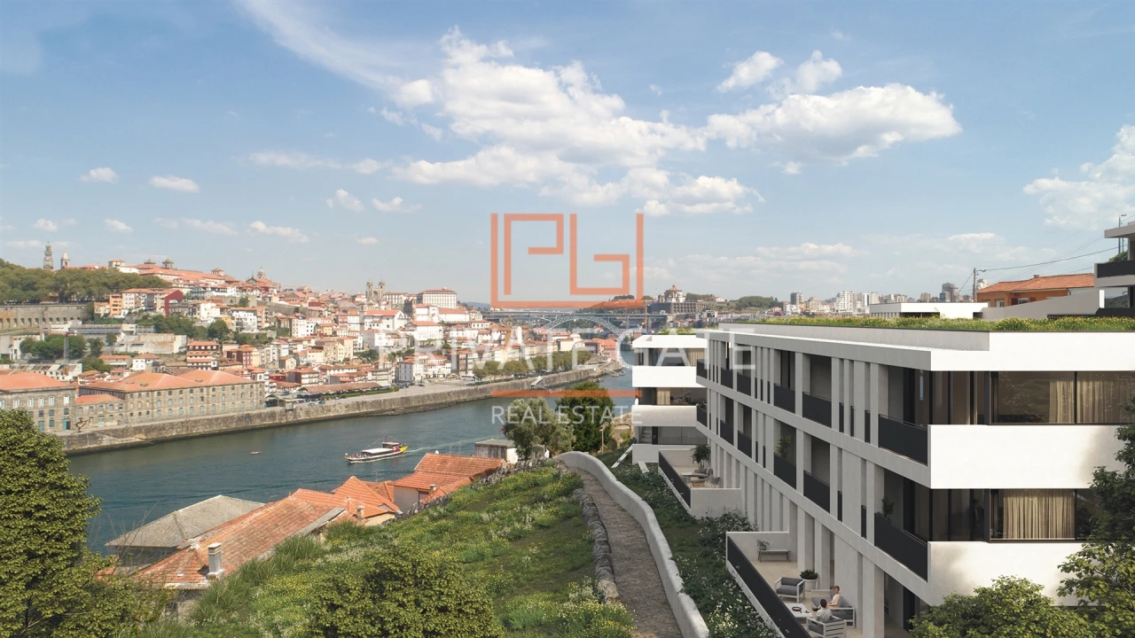 Moradia T4 para Venda em Santa Marinha e São Pedro da Afurada Foto 2
