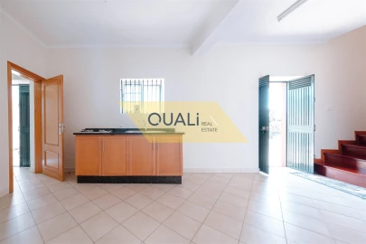 Moradia T4 para Venda em Santo Antonio
