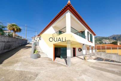 Moradia T4 para Venda em Santo Antonio