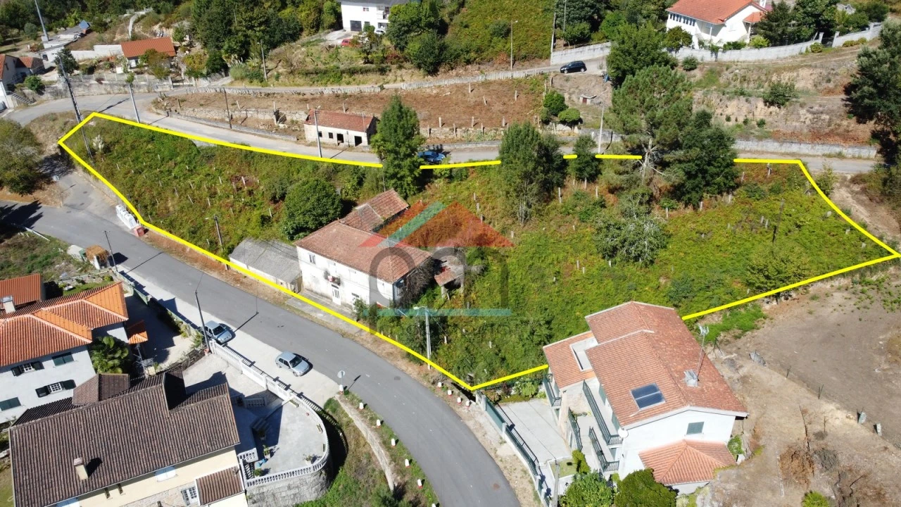 Moradia T3 para Venda em Troporiz e Lapela Foto 1