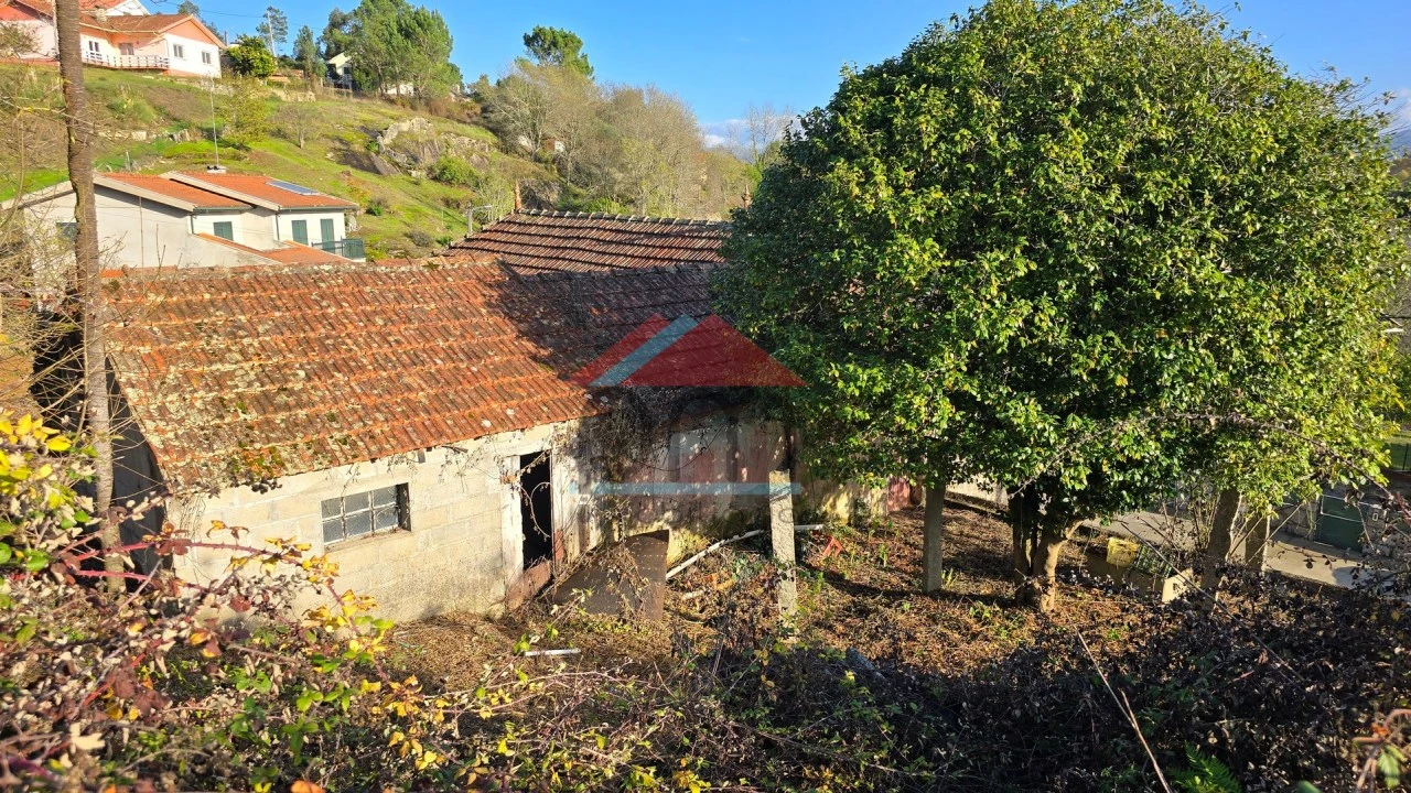 Moradia T3 para Venda em Troporiz e Lapela Foto 11