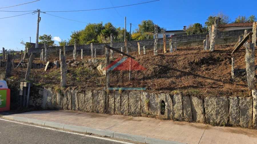 Moradia T3 para Venda em Troporiz e Lapela Foto 23