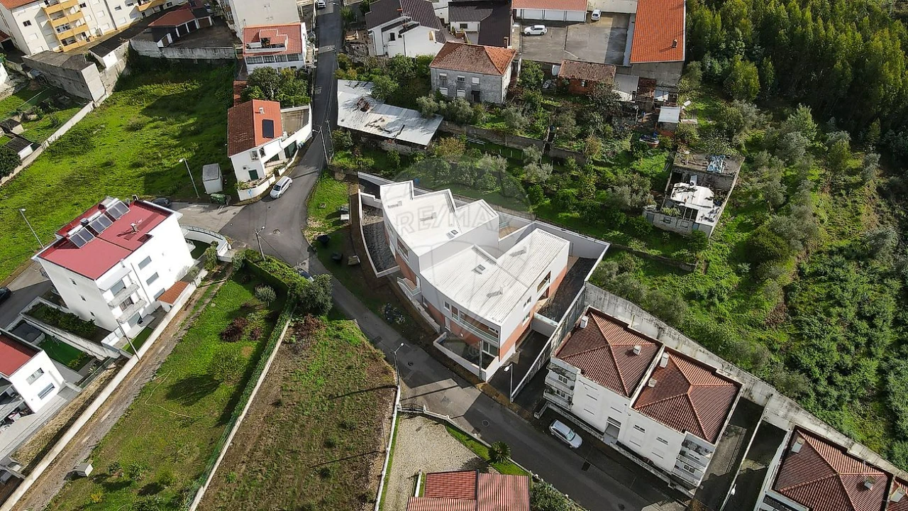 Moradia T4 para Venda em São Martinho do Bispo e Ribeira de Frades Foto 2