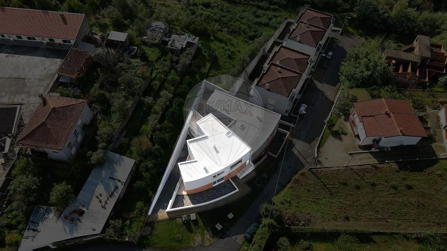 Moradia T4 para Venda em São Martinho do Bispo e Ribeira de Frades