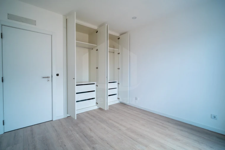 Apartamento T1 para Venda em Sesimbra (Santiago) Foto 10