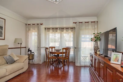 Apartamento T3 para Venda em Sesimbra (Santiago)