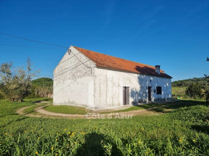 Armazém para Venda em Sesimbra (Castelo)