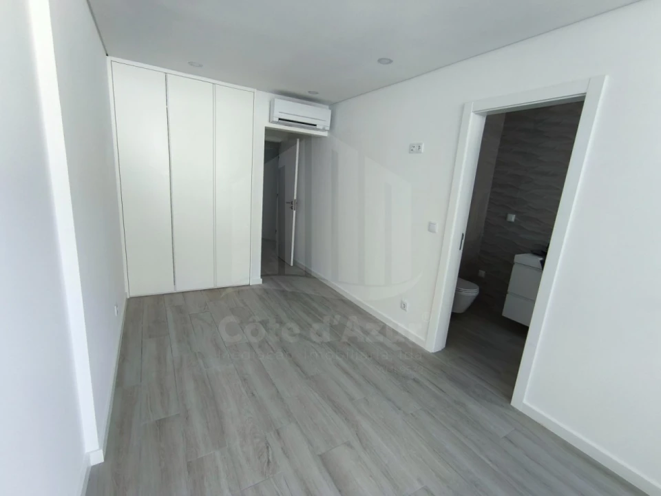 Moradia T3 para Venda em Sesimbra (Santiago) Foto 13