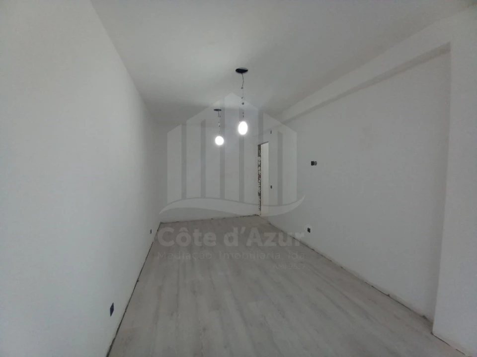 Apartamento T4 para Venda em Laranjeiro e Feijó Foto 38