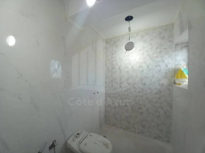 Apartamento T4 para Venda em Laranjeiro e Feijó Foto 32