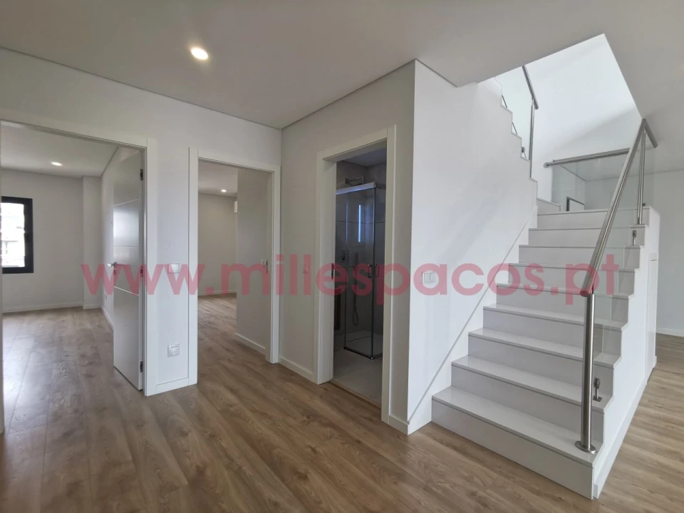 Apartamento T4 para Venda em Montijo e Afonsoeiro Foto 26