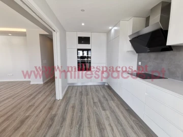 Apartamento T4 para Venda em Montijo e Afonsoeiro