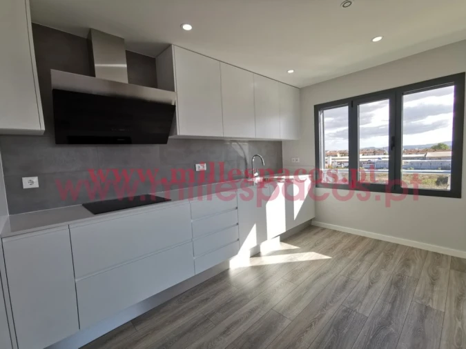 Apartamento T4 para Venda em Montijo e Afonsoeiro Foto 2