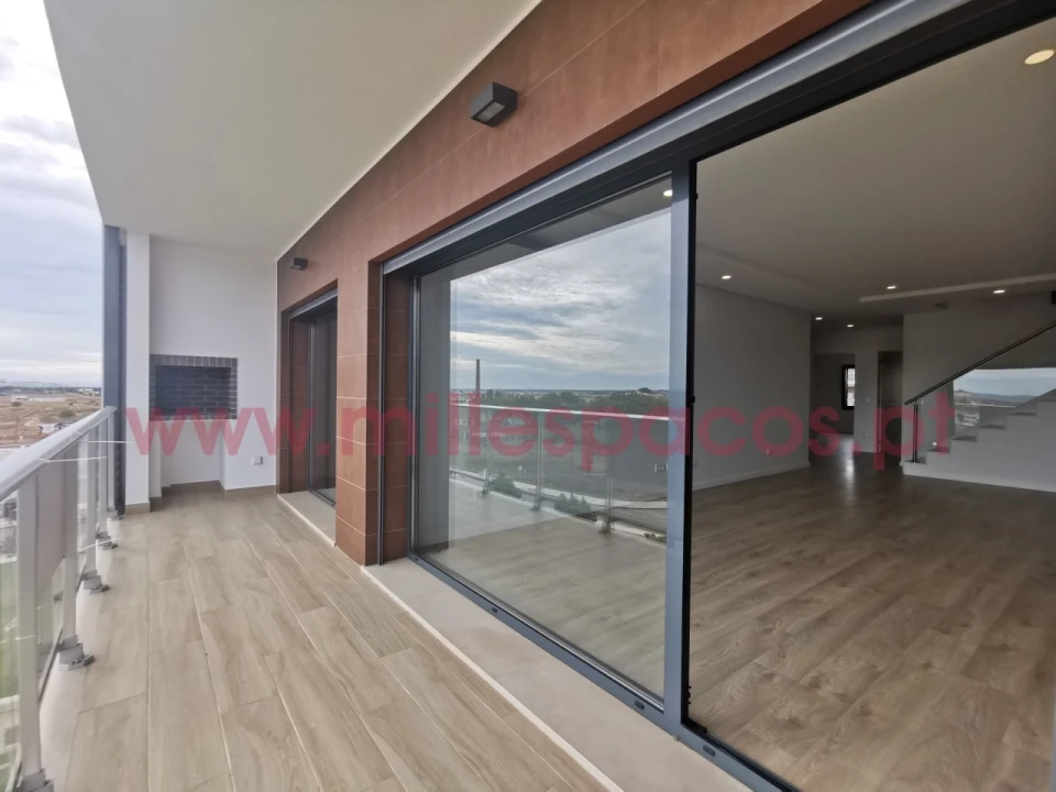 Apartamento T4 para Venda em Montijo e Afonsoeiro Foto 1