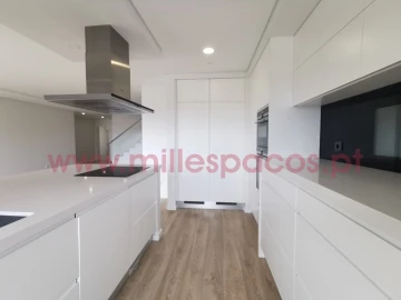Apartamento T4 para Venda em Montijo e Afonsoeiro