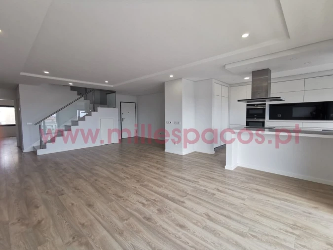 Apartamento T4 para Venda em Montijo e Afonsoeiro Foto 11