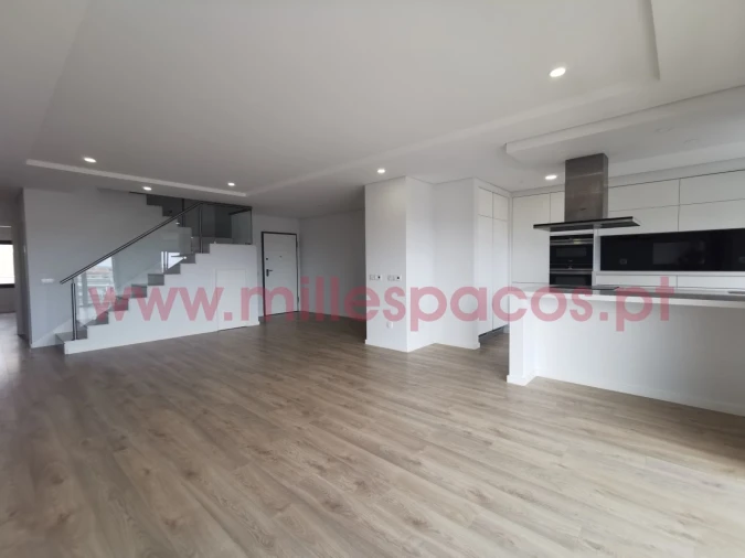 Apartamento T4 para Venda em Montijo e Afonsoeiro Foto 2