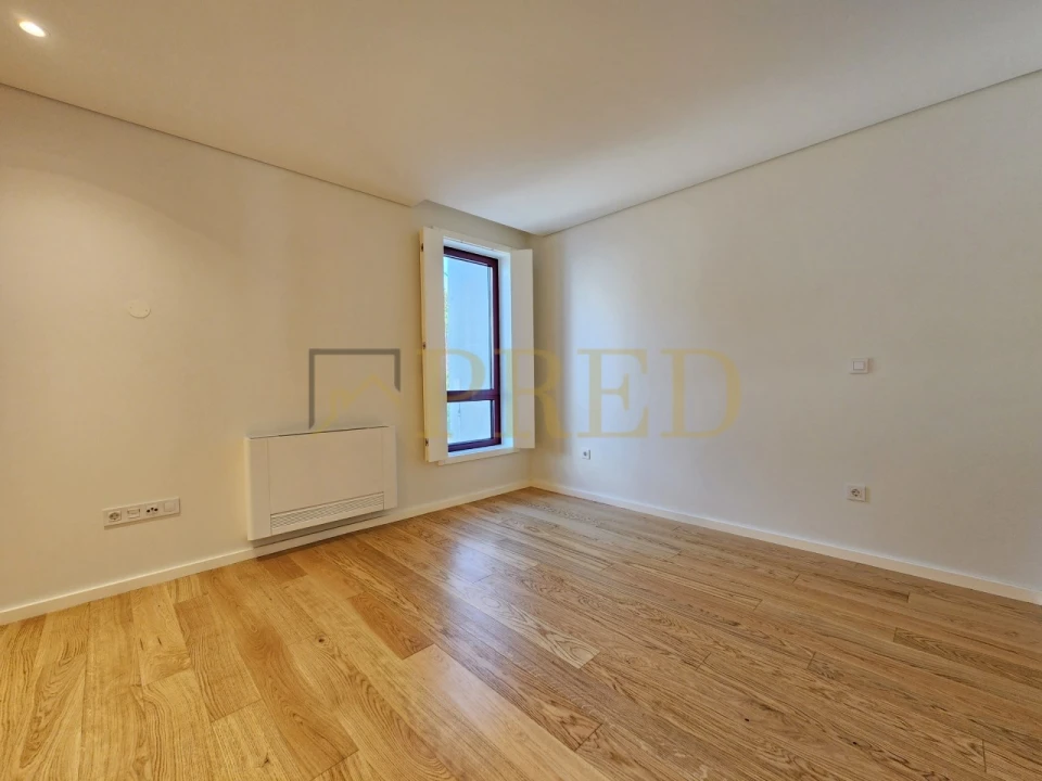 Apartamento T2 para Arrendamento em Aldoar, Foz do Douro e Nevogilde Foto 18