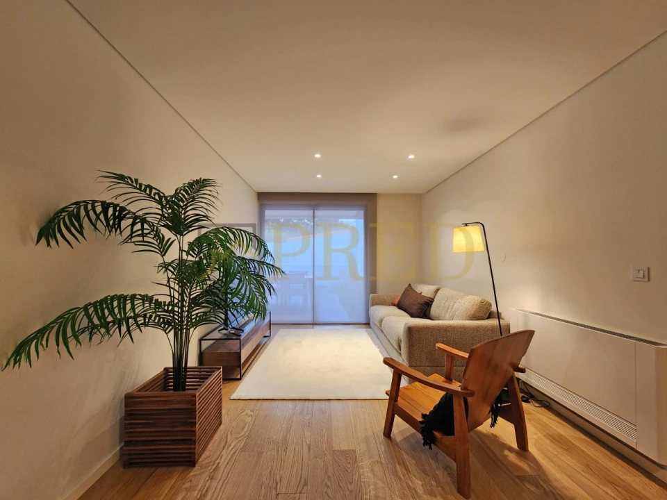 Apartamento T2 para Arrendamento em Aldoar, Foz do Douro e Nevogilde Foto 5