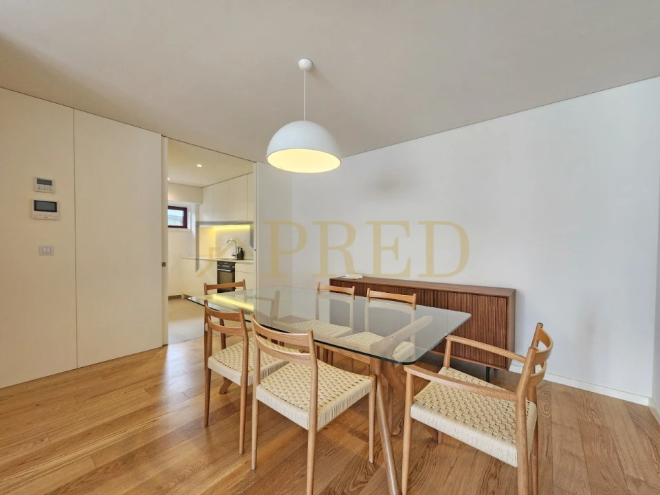 Apartamento T2 para Arrendamento em Aldoar, Foz do Douro e Nevogilde Foto 7