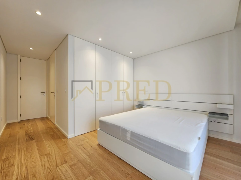 Apartamento T2 para Arrendamento em Aldoar, Foz do Douro e Nevogilde Foto 11