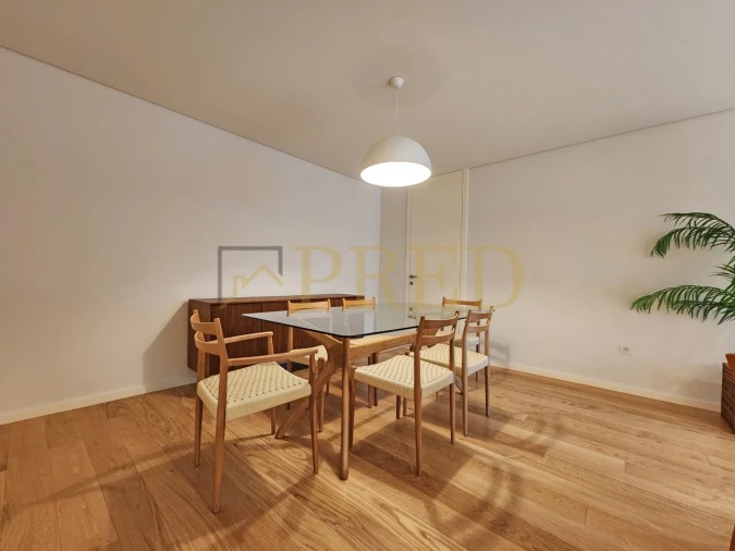 Apartamento T2 para Arrendamento em Aldoar, Foz do Douro e Nevogilde Foto 8