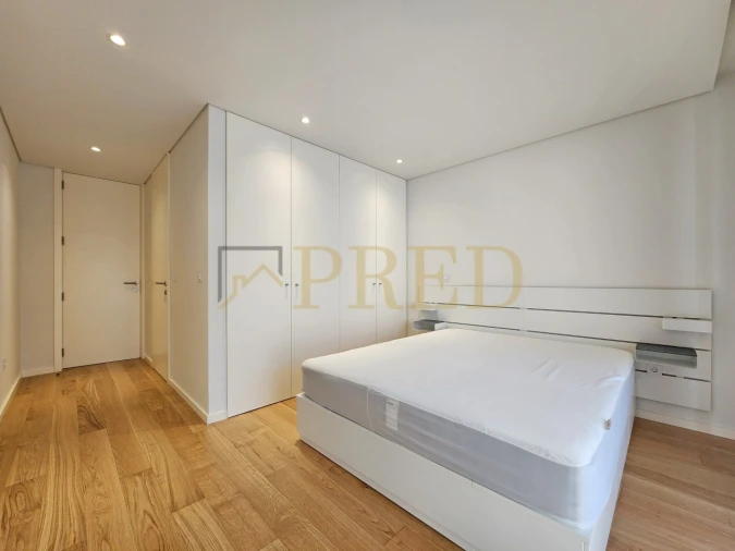 Apartamento T2 para Arrendamento em Aldoar, Foz do Douro e Nevogilde Foto 11