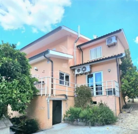 Moradia T6 para Venda em Adoufe e Vilarinho de Samardã