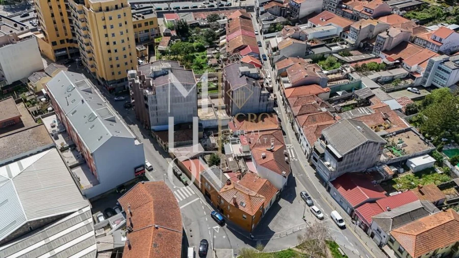 Moradia T5 para Venda em Rio Tinto Foto 38