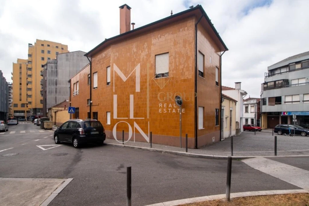 Moradia T5 para Venda em Rio Tinto Foto 3