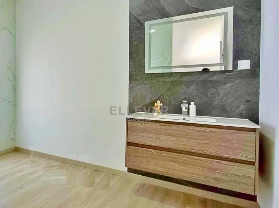 Moradia T3 para Venda em Prazeres Foto 12