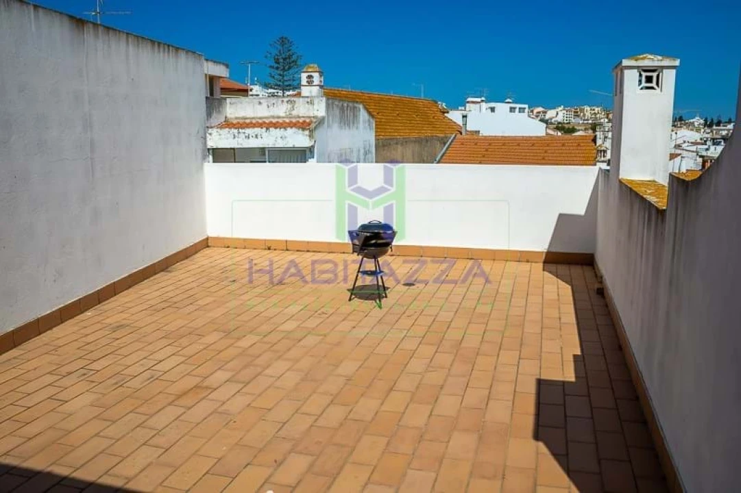 Apartamento T2 para Arrendamento em Lagos (São Sebastião e Santa Maria) Foto 25