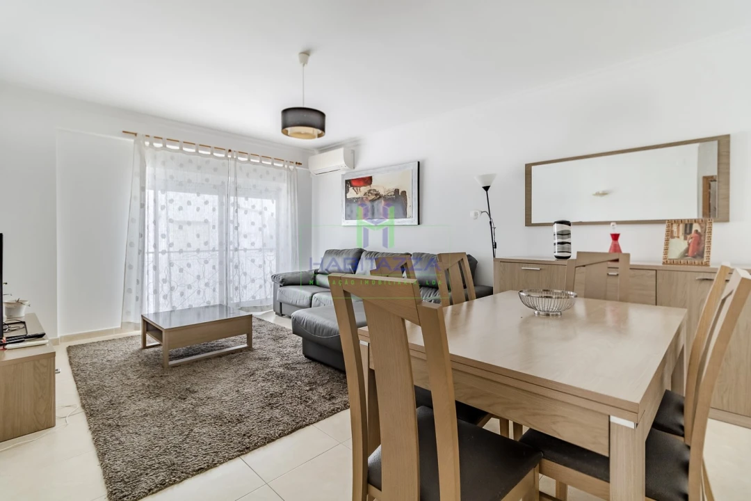 Apartamento T2 para Arrendamento em Lagos (São Sebastião e Santa Maria) Foto 1