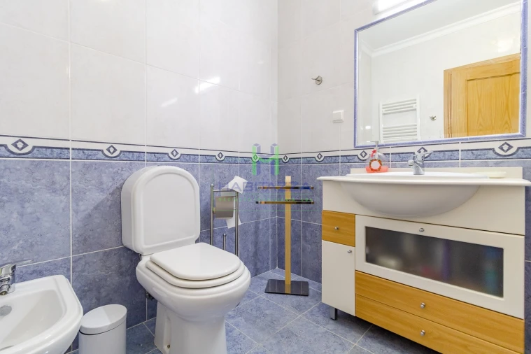 Apartamento T2 para Arrendamento em Lagos (São Sebastião e Santa Maria) Foto 15