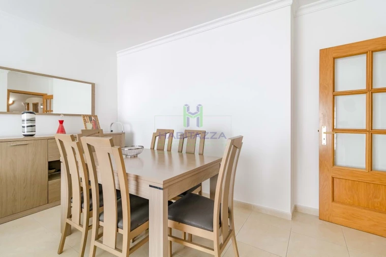 Apartamento T2 para Arrendamento em Lagos (São Sebastião e Santa Maria) Foto 2