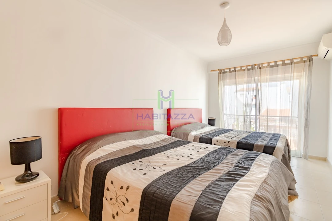 Apartamento T2 para Arrendamento em Lagos (São Sebastião e Santa Maria) Foto 11